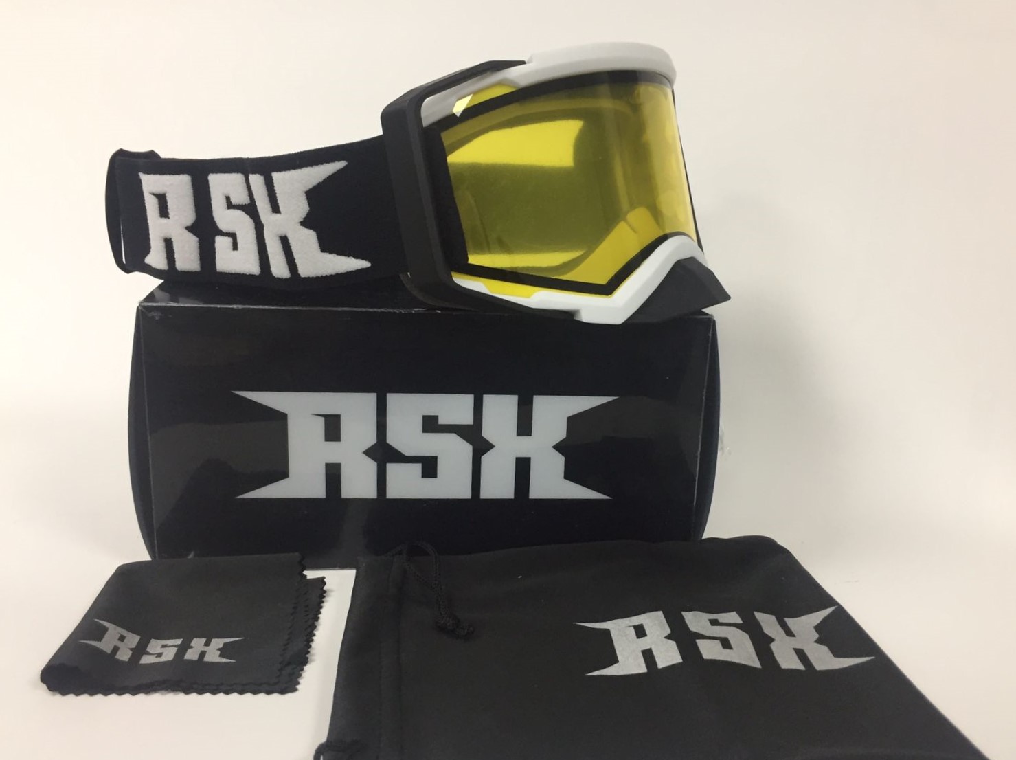 Очки RSX Blizzard Winter (белый/черный/черный) двойное желтое стекло в интернет Магазине Аллигатор Красноярск