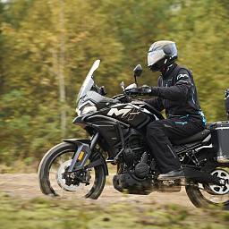 Новый CFMOTO 700MT Advanced (ABS)