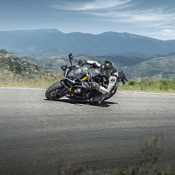 Новая модель CFMOTO 750SR-S. Премиальный спорт-байк.